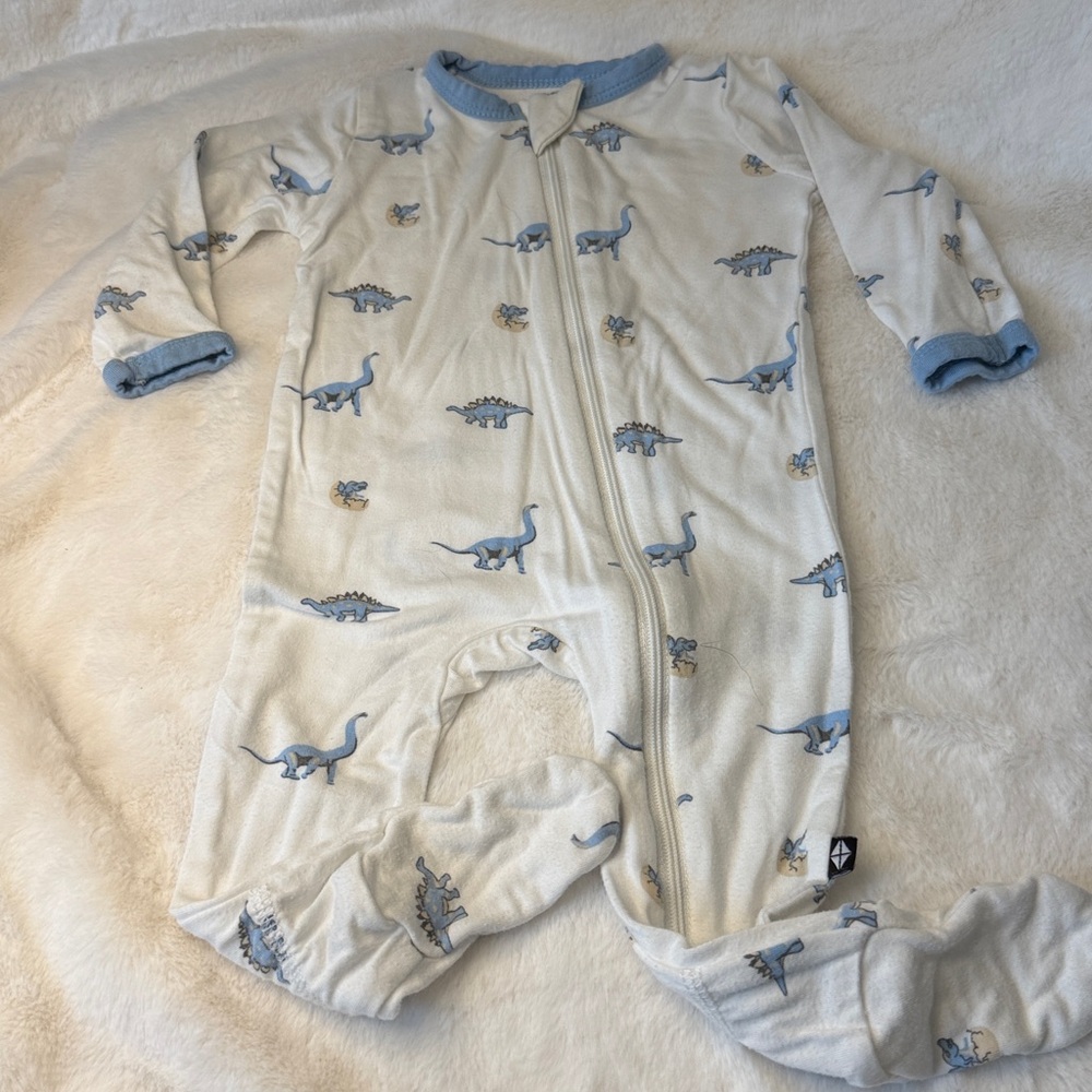 Kyte BABY One Piece Zippered Footie in dinosaurs and dinosaur eggs print!